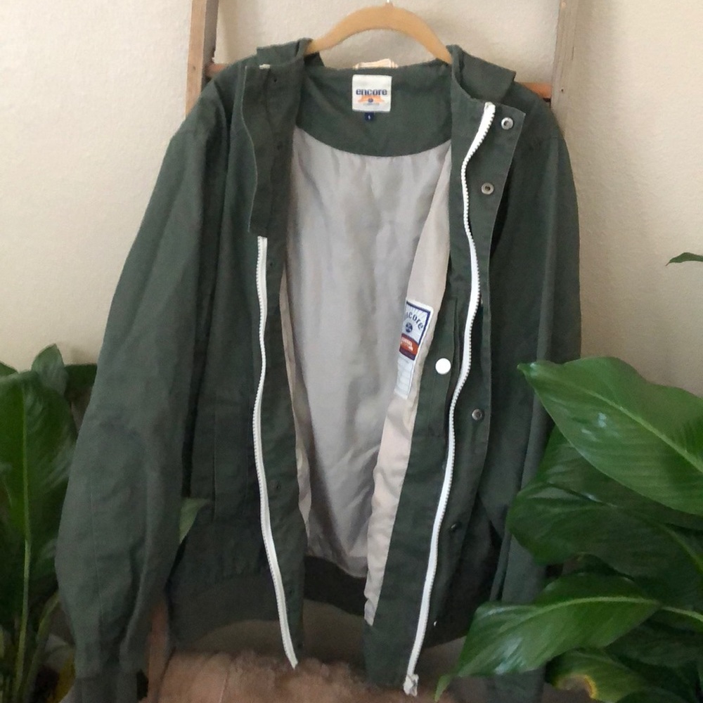 Jacket - Picture 4 of 6